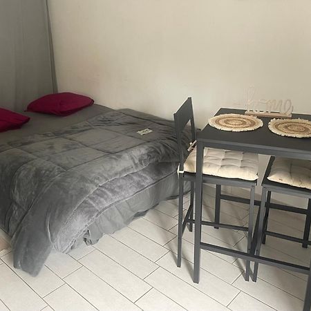 Petit Studio Aux Portes Du Beaujolais Saint-Germain-Nuelles Eksteriør bilde
