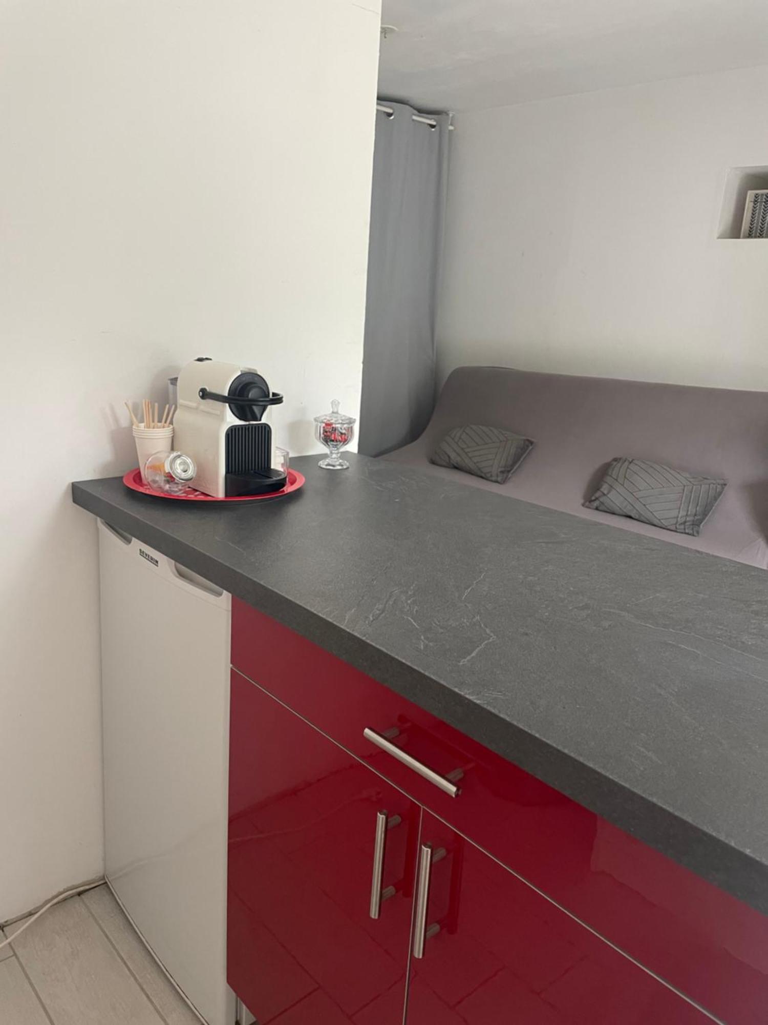 Petit Studio Aux Portes Du Beaujolais Saint-Germain-Nuelles Eksteriør bilde